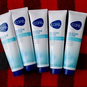 Avon- Hand Silicone Glove